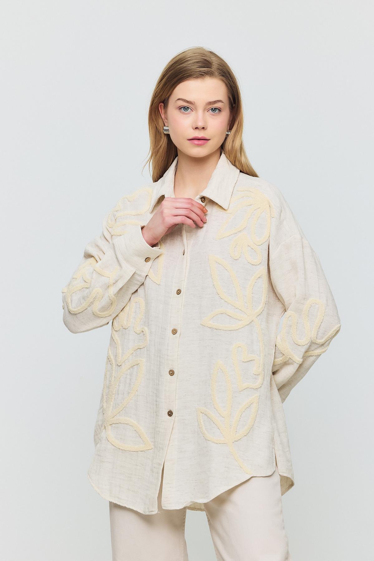 2004 Önü Yaprak Nakışlı Gömlek Bej - RAYS