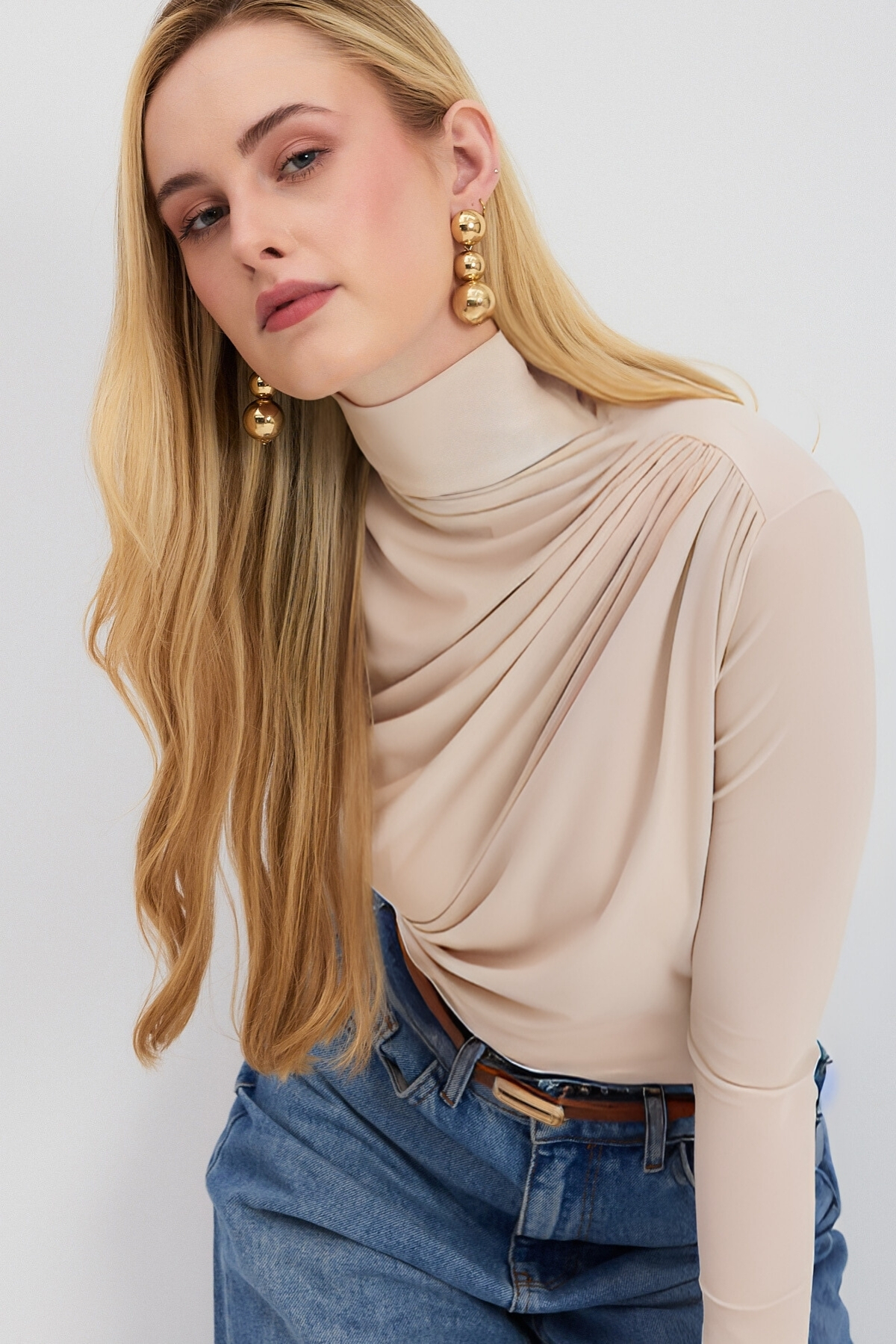20059 Büzgü Detay Sandy Bluz Bej - RAYS