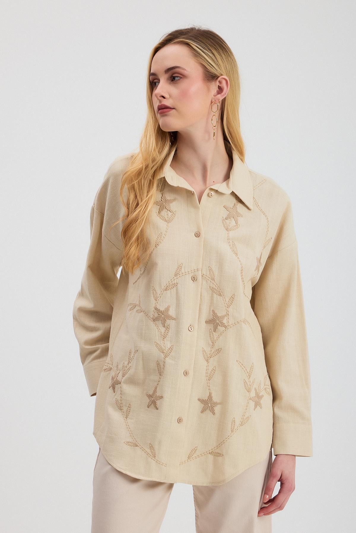 2006 Çiçek Nakışlı Gömlek Taş 