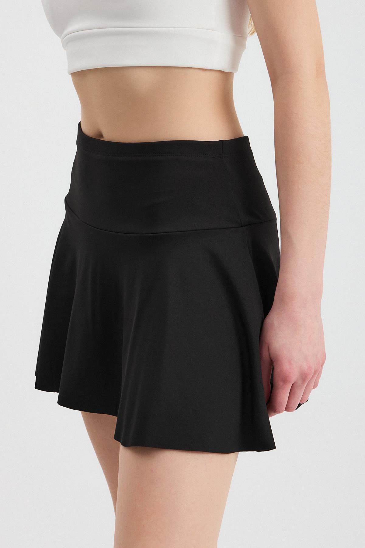 Siyah Ön Pileli Şort Etek 2008 - 6