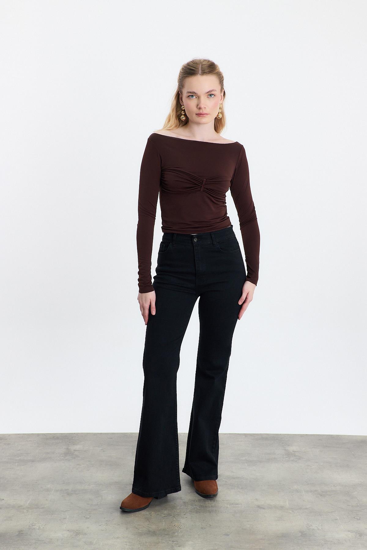 Kahve Göğüs Büzgü Detay Bluz 20178 - 2