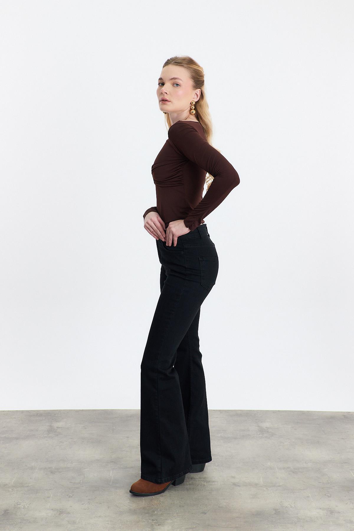 Kahve Göğüs Büzgü Detay Bluz 20178 - 6