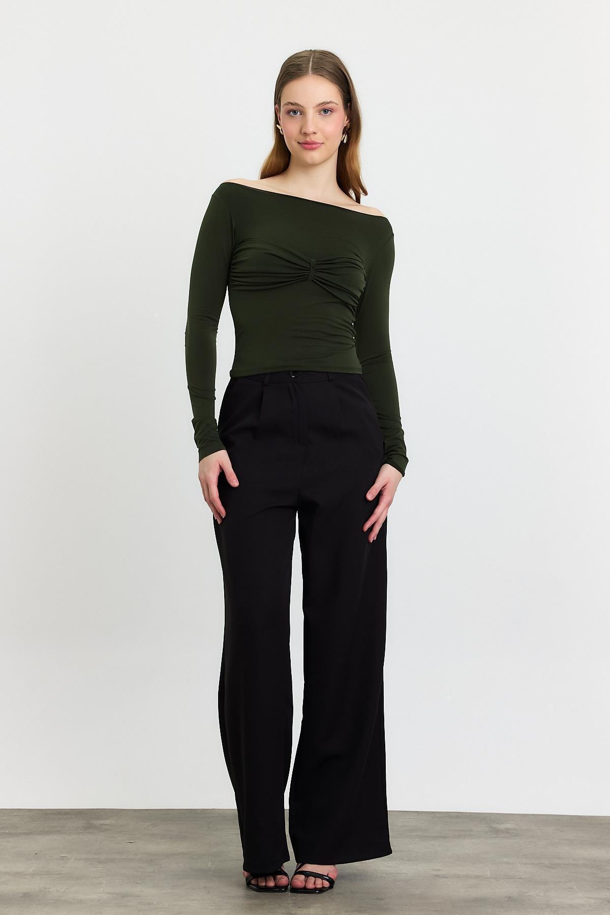 20178 Büzgü Detay Bluz Yeşil - RAYS