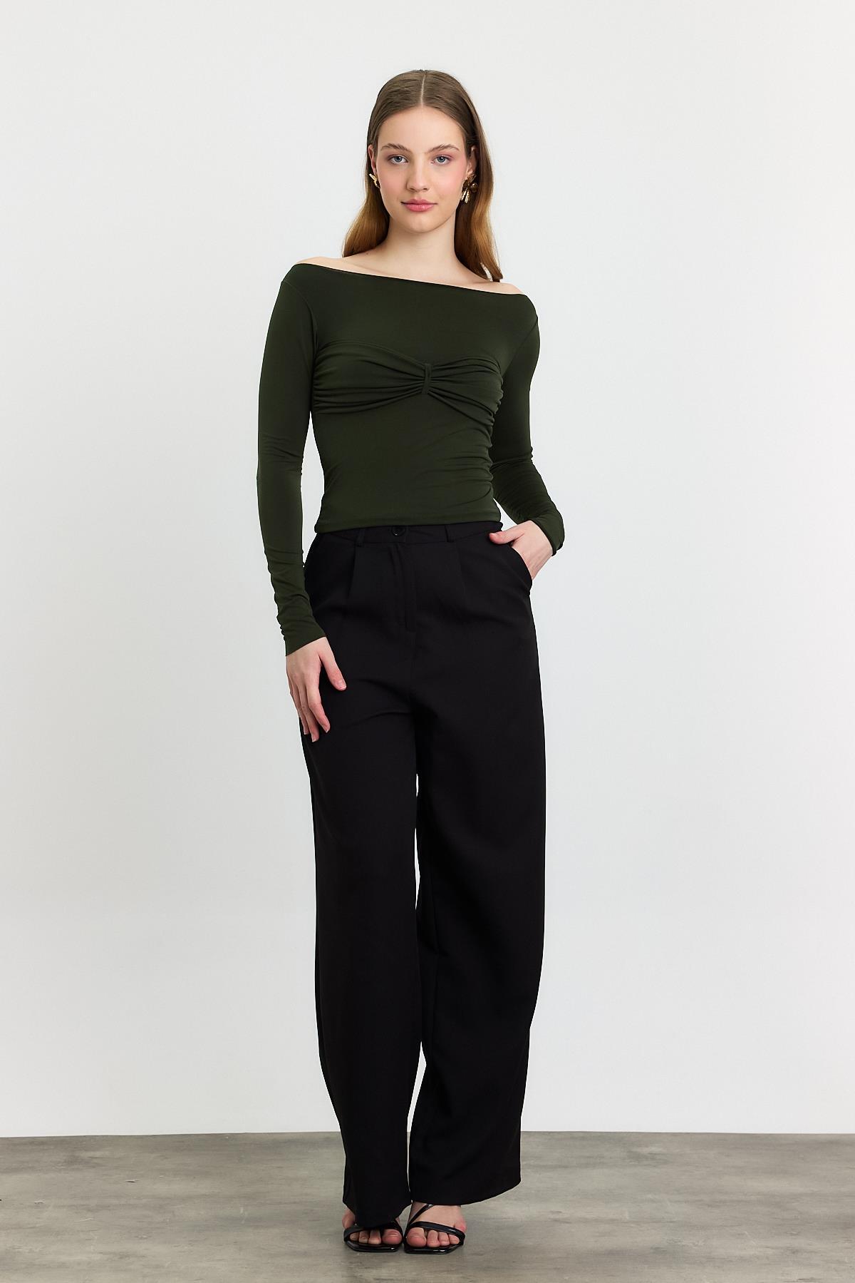 Yeşil Göğüs Büzgü Detay Bluz 20178 - 6