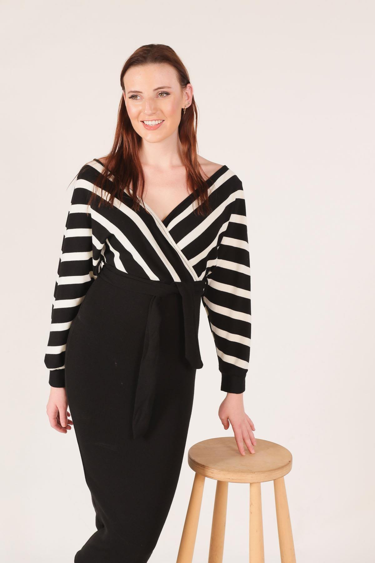 2021 Bel Kuşaklı Triko Elbise Siyah Beyaz 