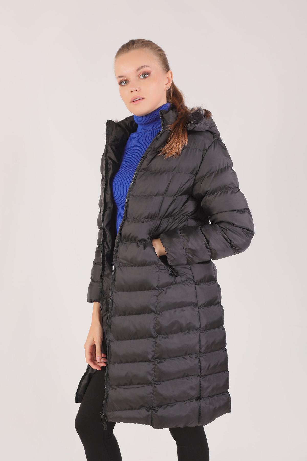 Siyah Kemer Detay Kapüşonlu Mont 2025 - 1