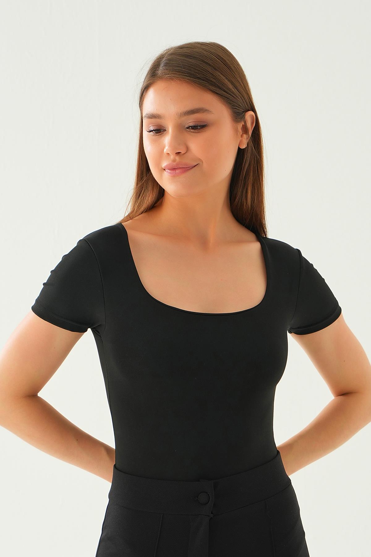 2034 çıtçıt detay bluz Siyah - 2