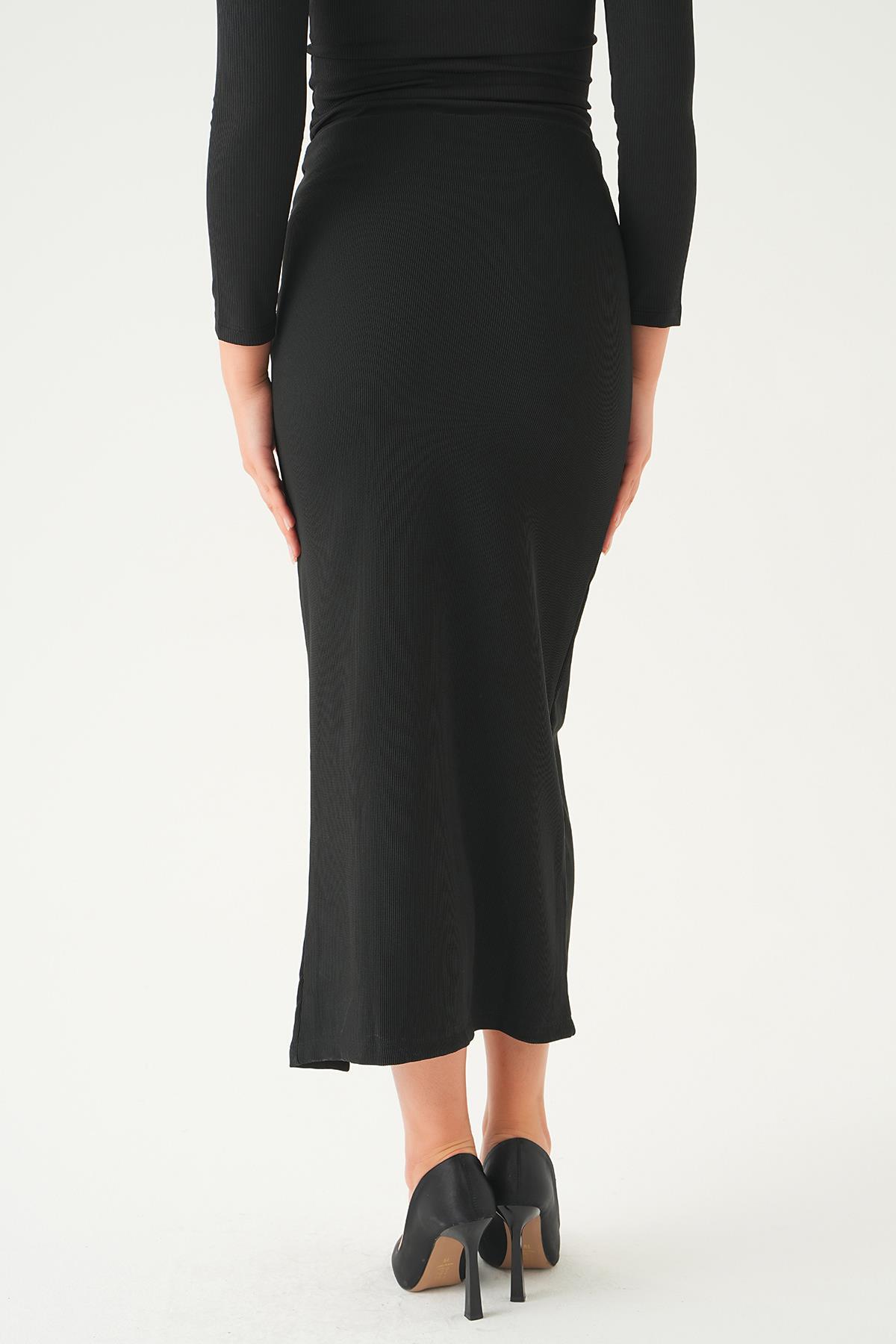 Siyah Yırtmaç Detay Etek 20522 - 2