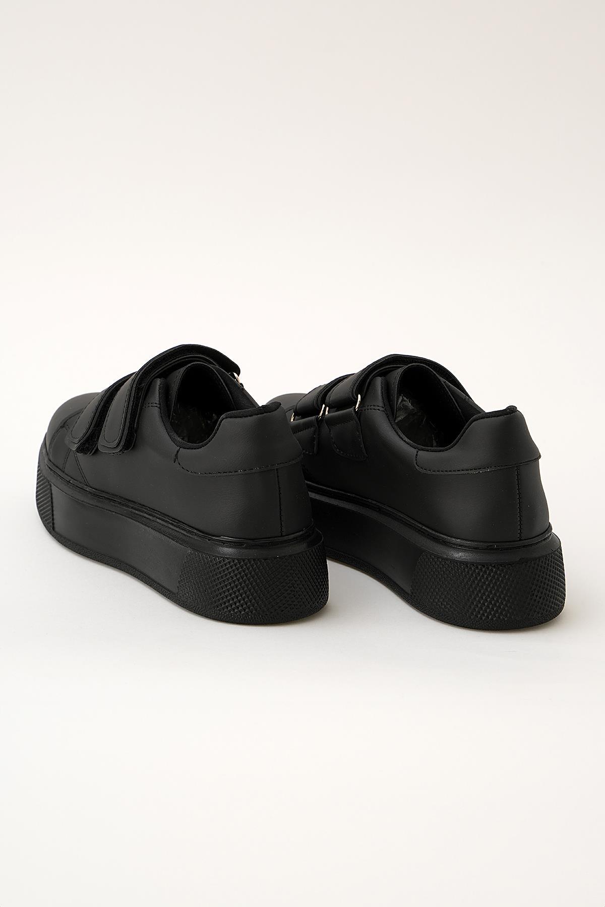 Siyah Cırtlı Spor Ayakkabı 2101 - 2