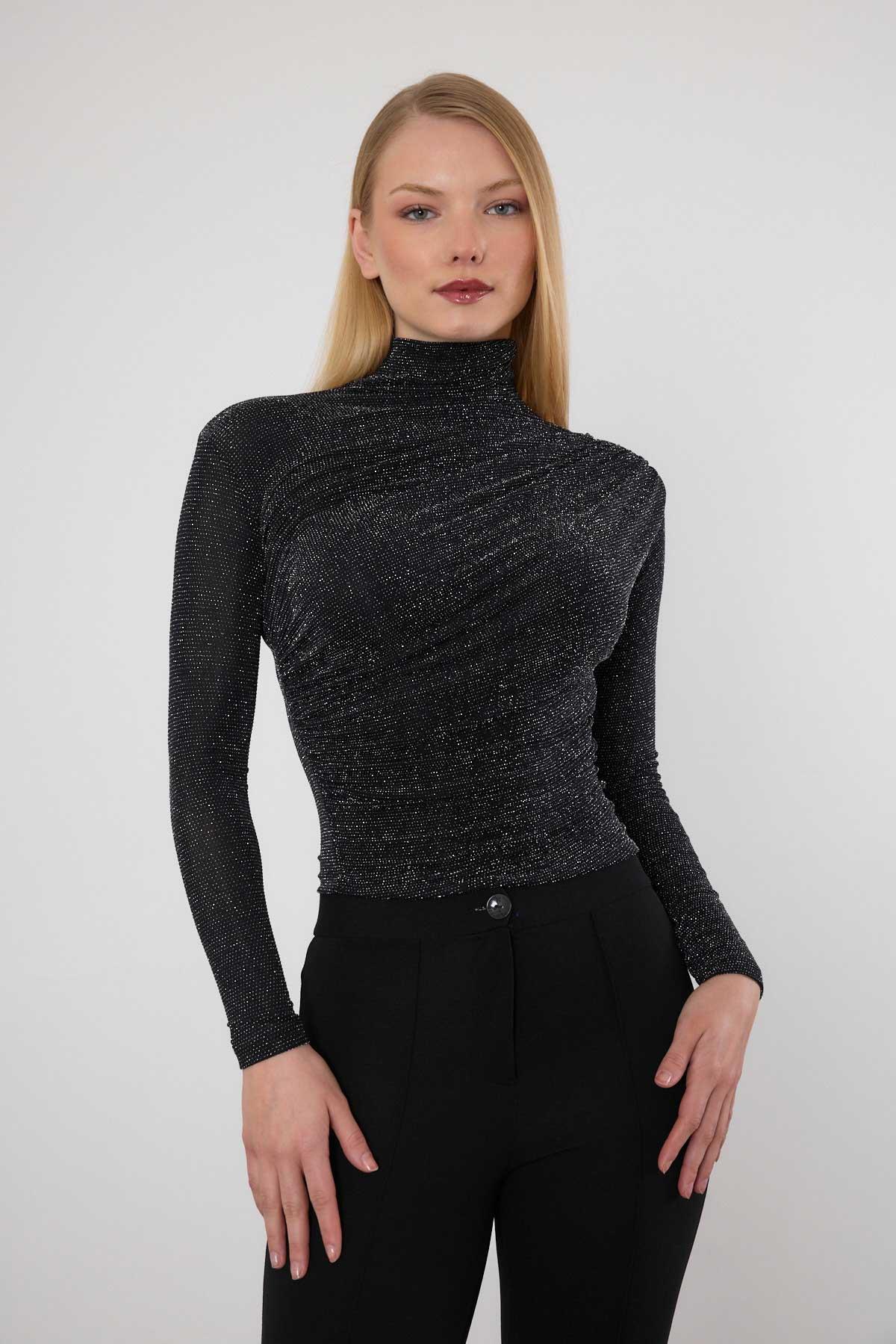 Siyah Omuz Büzgü Detay Bluz 2103 - 1