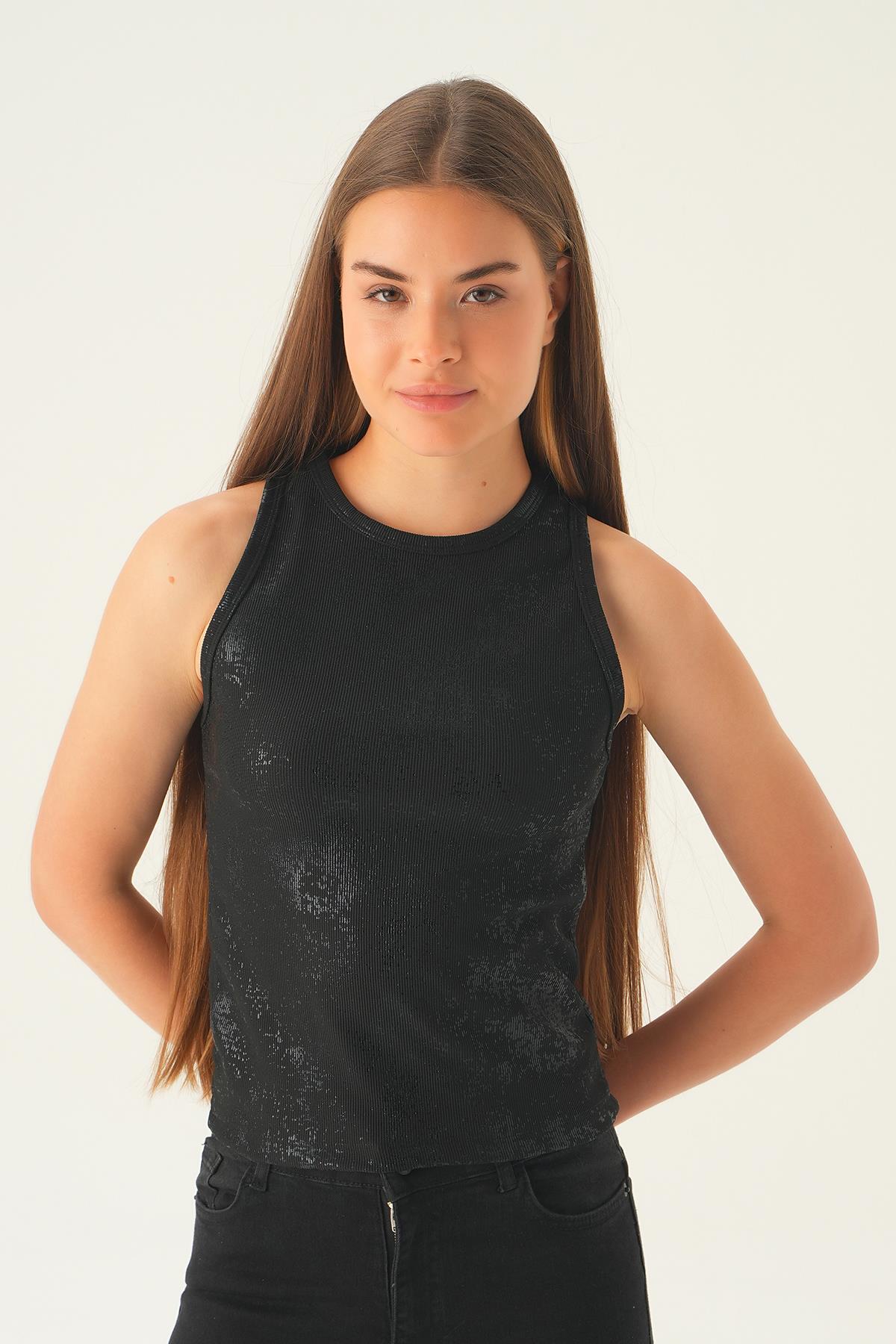 21223 Desenli Sıfır Kol Bluz Siyah 