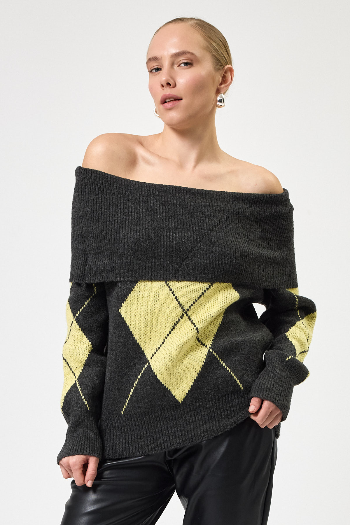 Antrasit - Sarı Düşük Omuz Desenli Kadın Triko Kazak 2123 