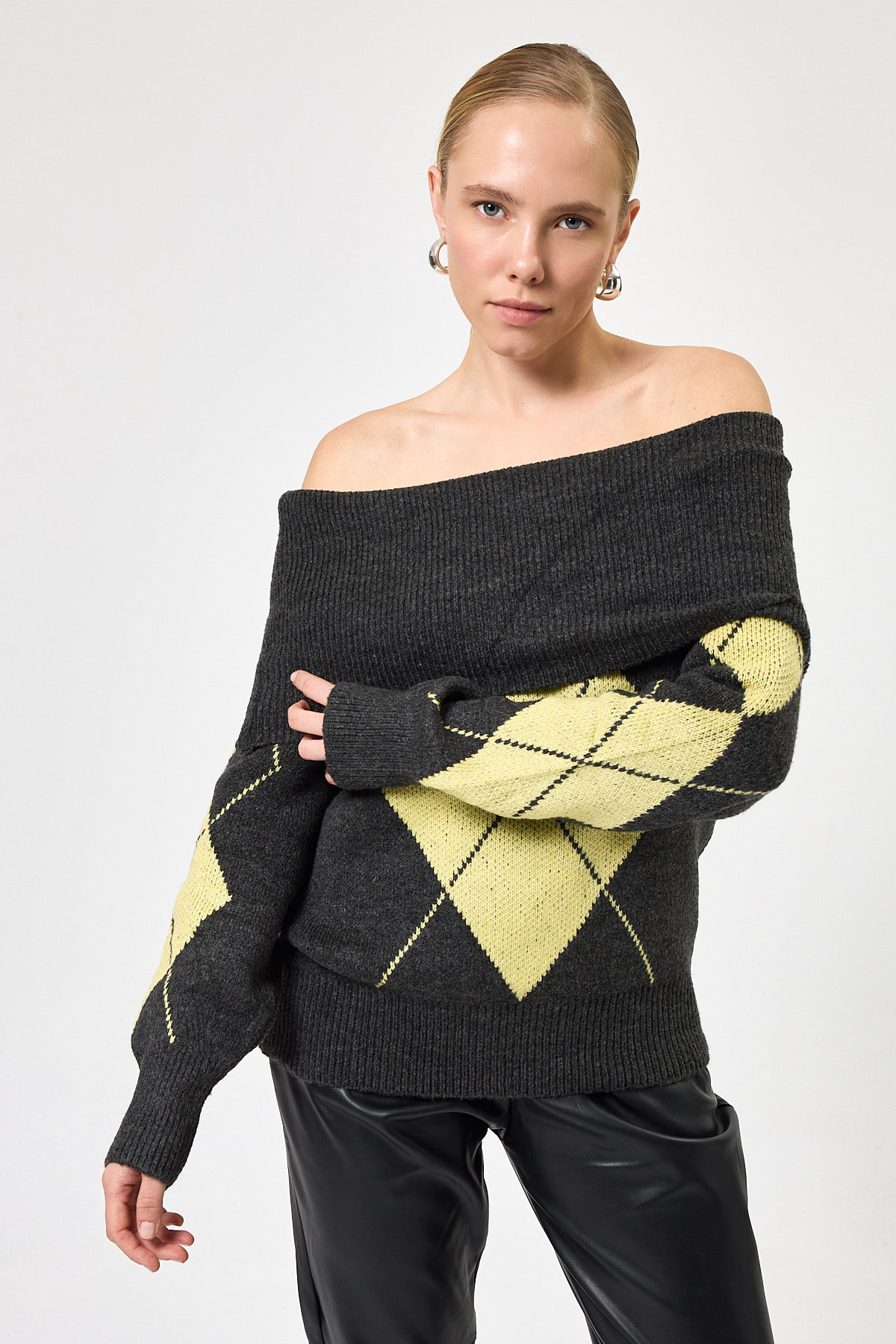 Antrasit - Sarı Düşük Omuz Desenli Kadın Triko Kazak 2123 - 6