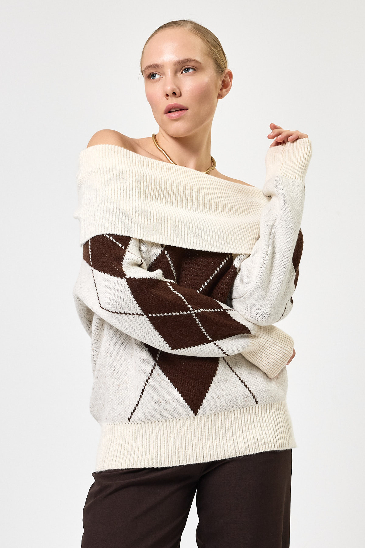 Ekru - Kahverengi Düşük Omuz Desenli Kadın Triko Kazak 2123 