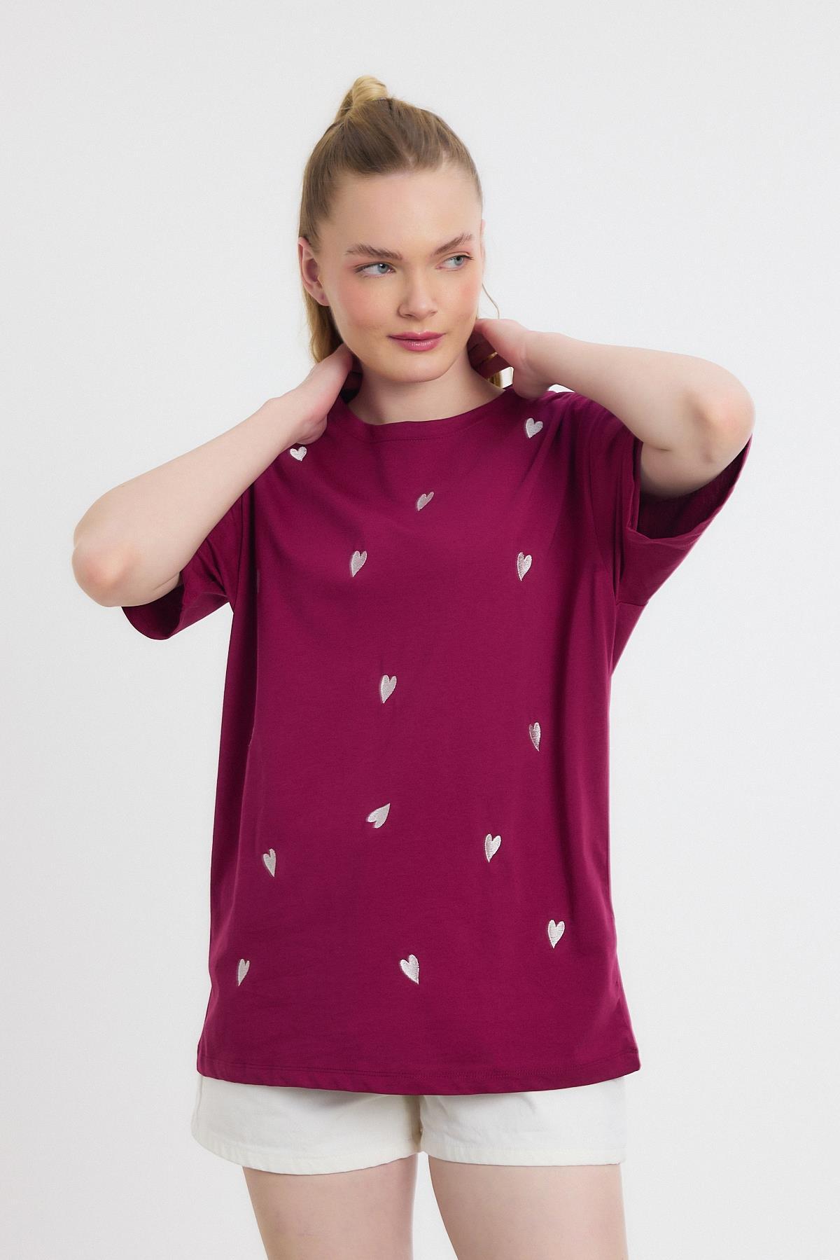 2150-11 Kalp Nakışlı Bisiklet Yaka Tişört Bordo - 3