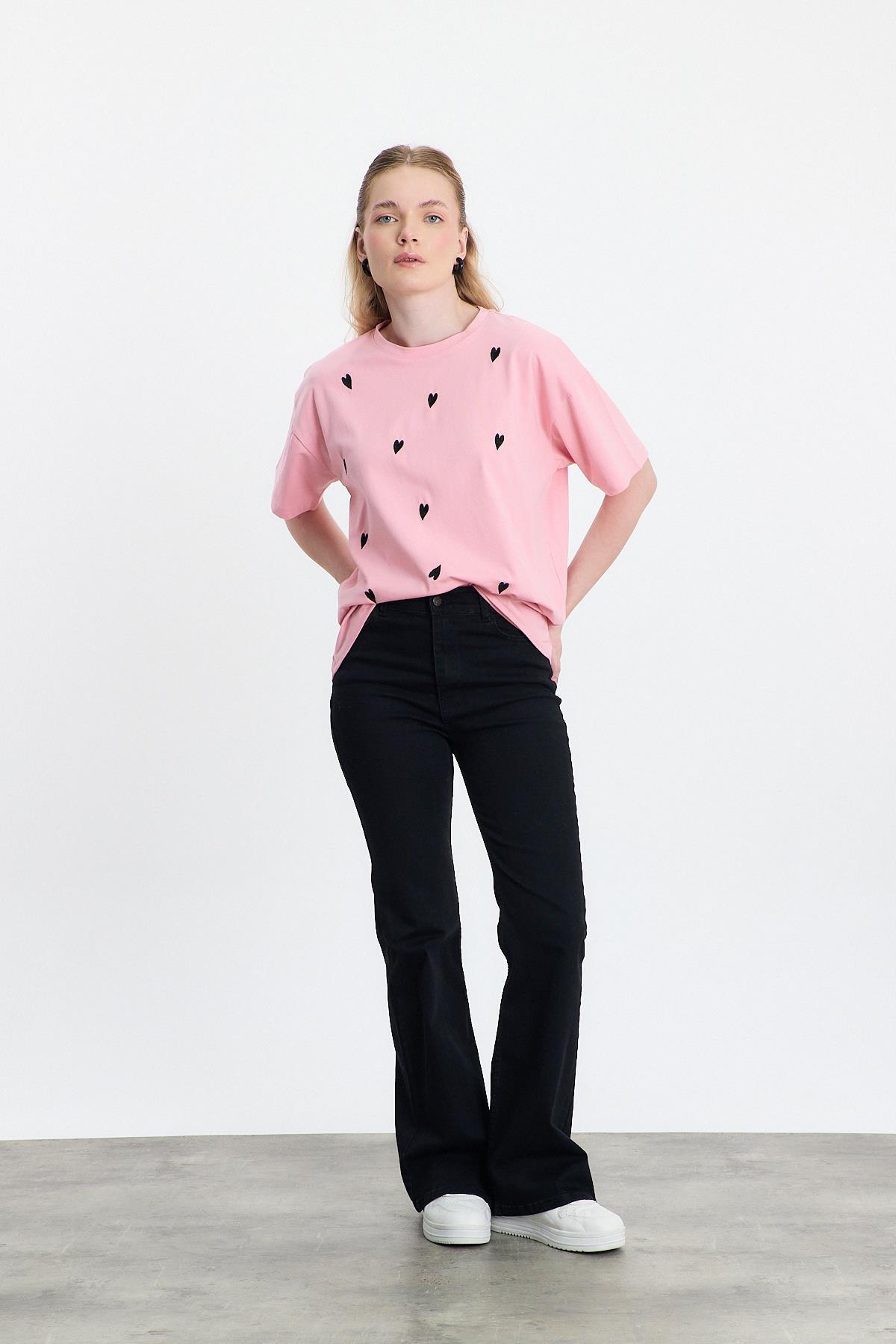 Pembe Kalp Nakışlı Bisiklet Yaka Tişört 2150-11M - 2