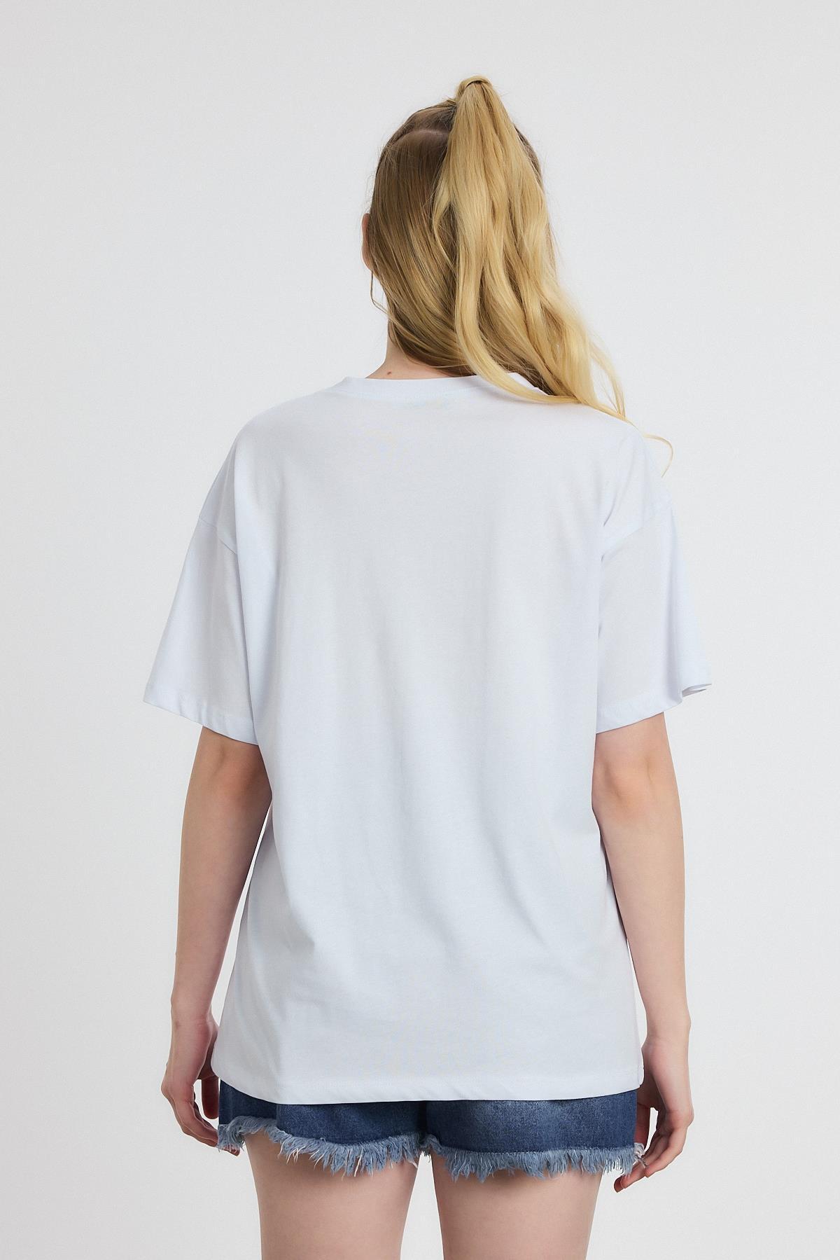 2150-16 Bisiklet Yaka Nakışlı Tişört Beyaz - 5