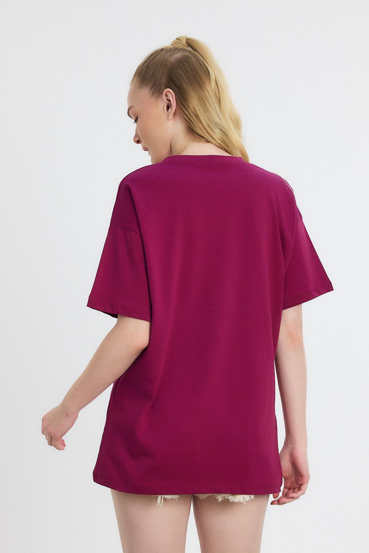 2150-16 Bisiklet Yaka Nakışlı Tişört Bordo - 5