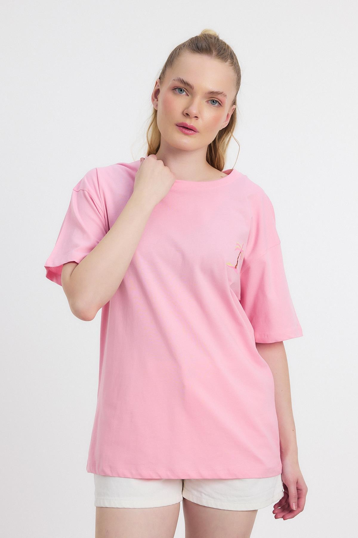 2150-16 Bisiklet Yaka Nakışlı Tişört Pembe - 1