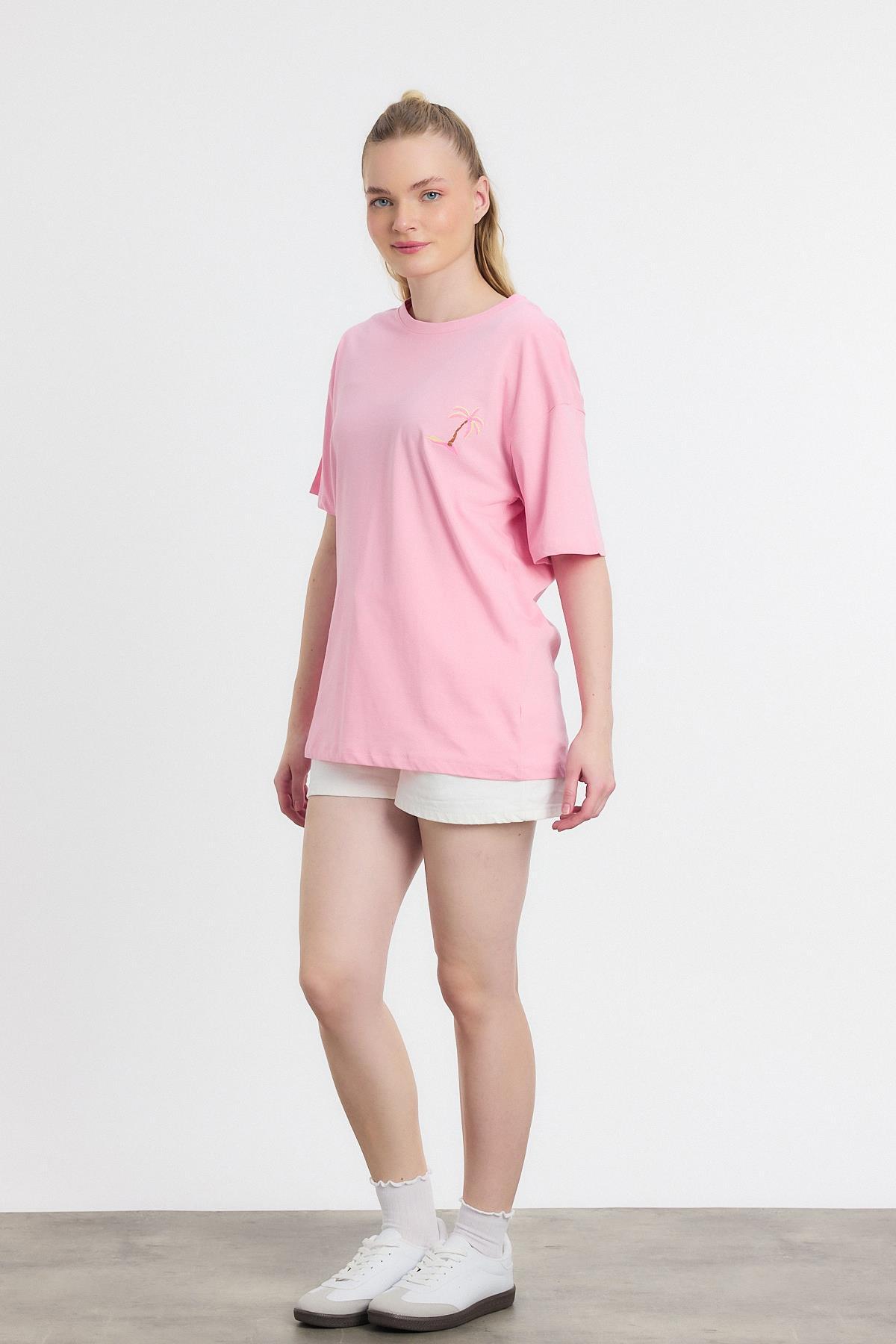 Pembe Bisiklet Yaka Nakışlı Tişört 2150-16M - 2