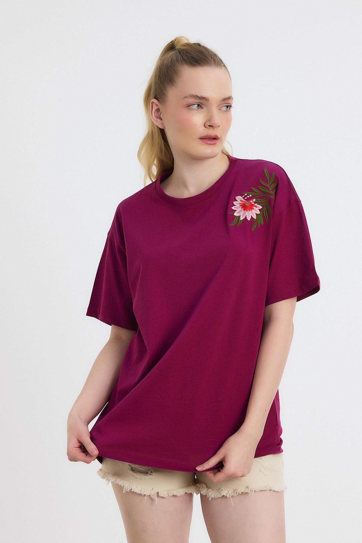 2150-21 Çiçek Nakışlı Tişört Bordo - 2