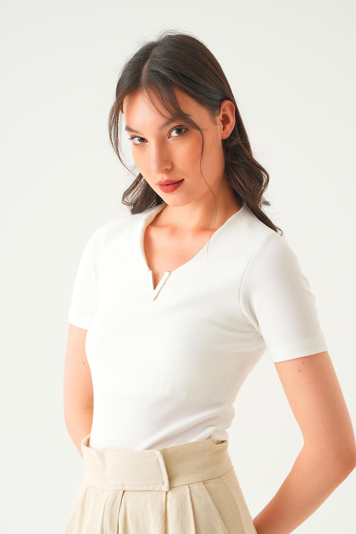 21539 Aksesuar Detay Tişört Beyaz - 6