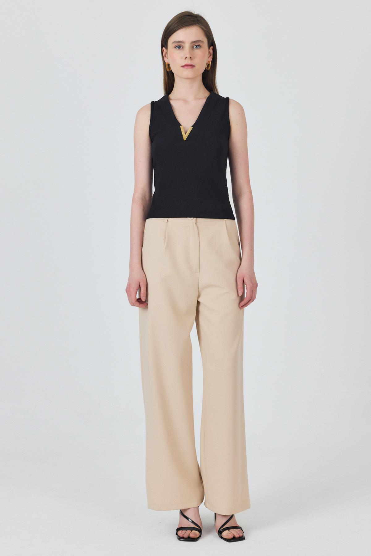 Siyah Aksesuar Detaylı Kolsuz Kadın Bluz 21545 - 6