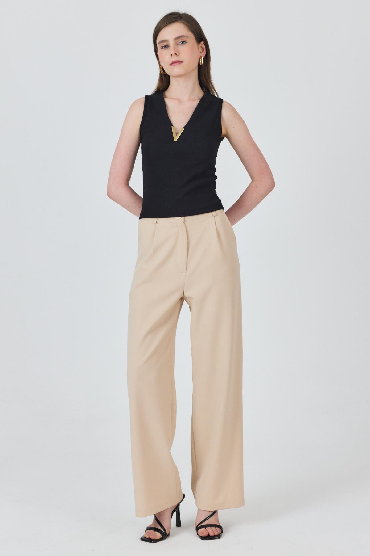 Siyah Aksesuar Detaylı Kolsuz Kadın Bluz 21545 - 8