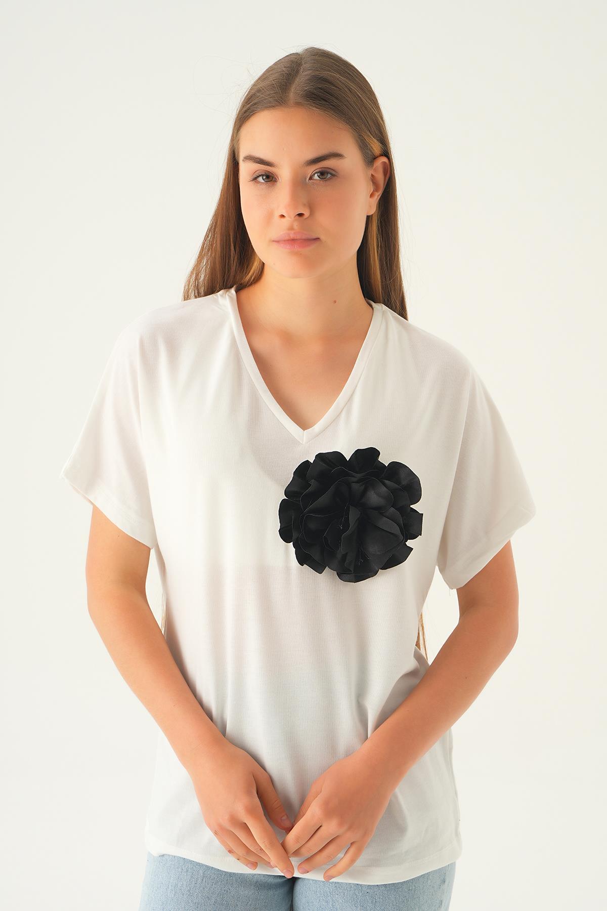 21568 Çiçek Detaylı Tişört Beyaz - 3