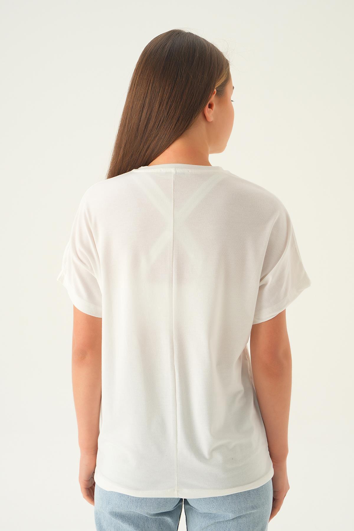 Beyaz Çiçek Detaylı Tişört 21568 - 5