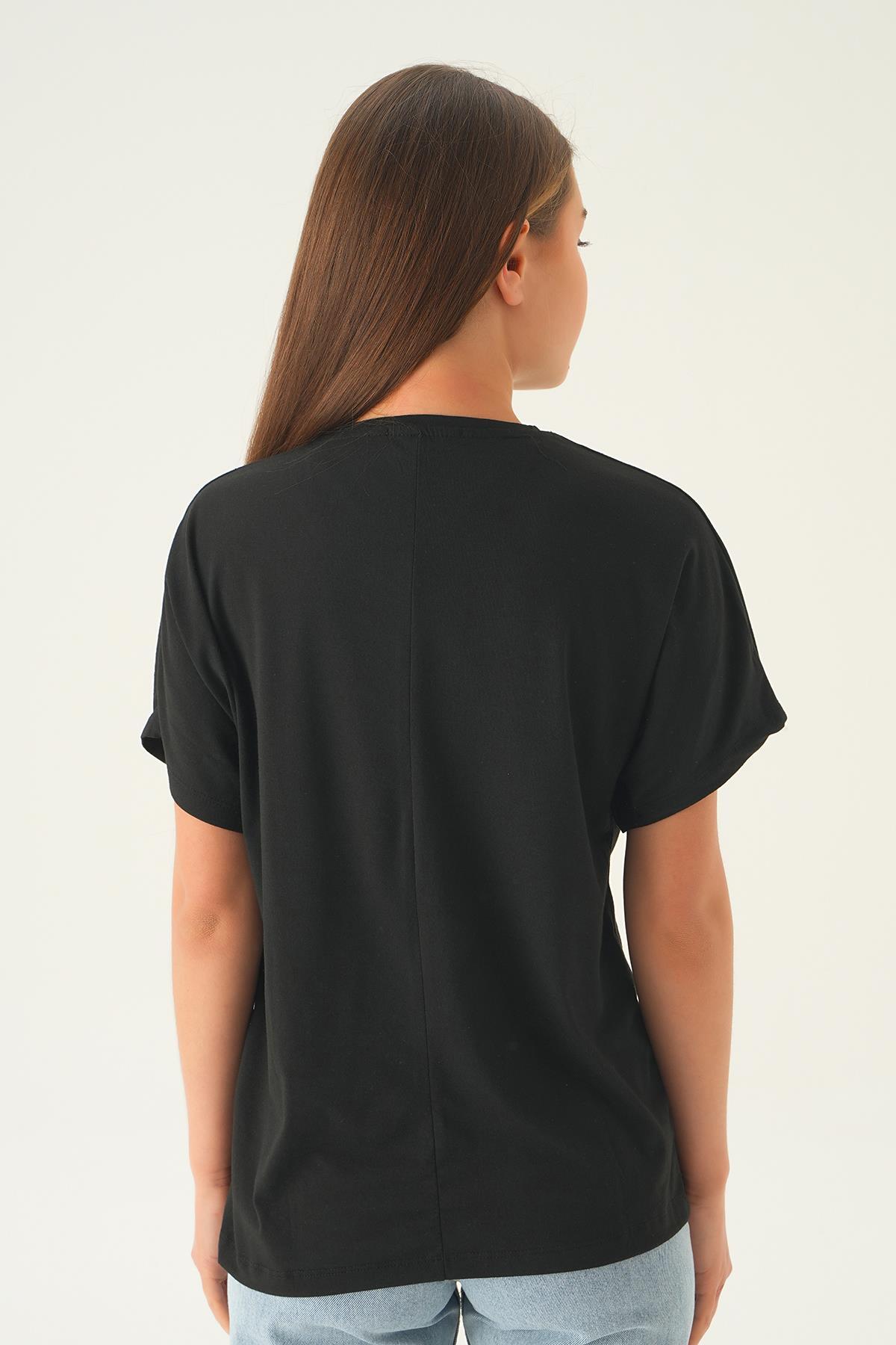 Siyah Çiçek Detaylı Tişört 21568 - 5