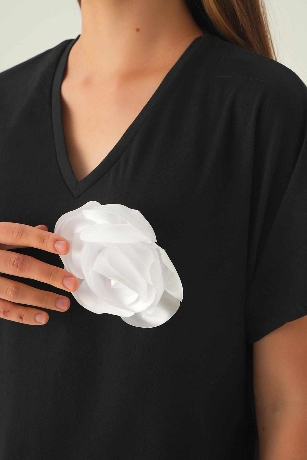 Siyah Çiçek Detaylı Tişört 21568 - 6