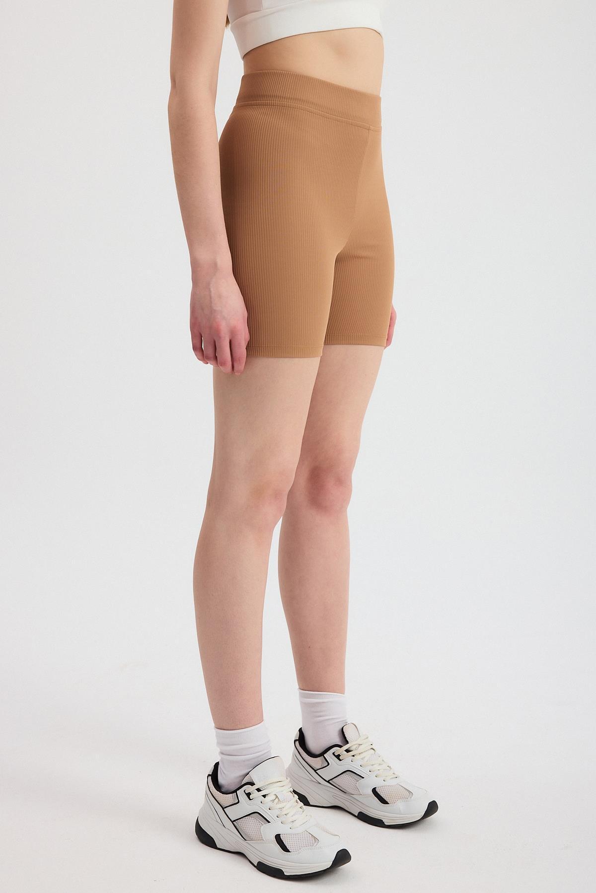 2190 Fitilli Kısa Tayt Bej - 5
