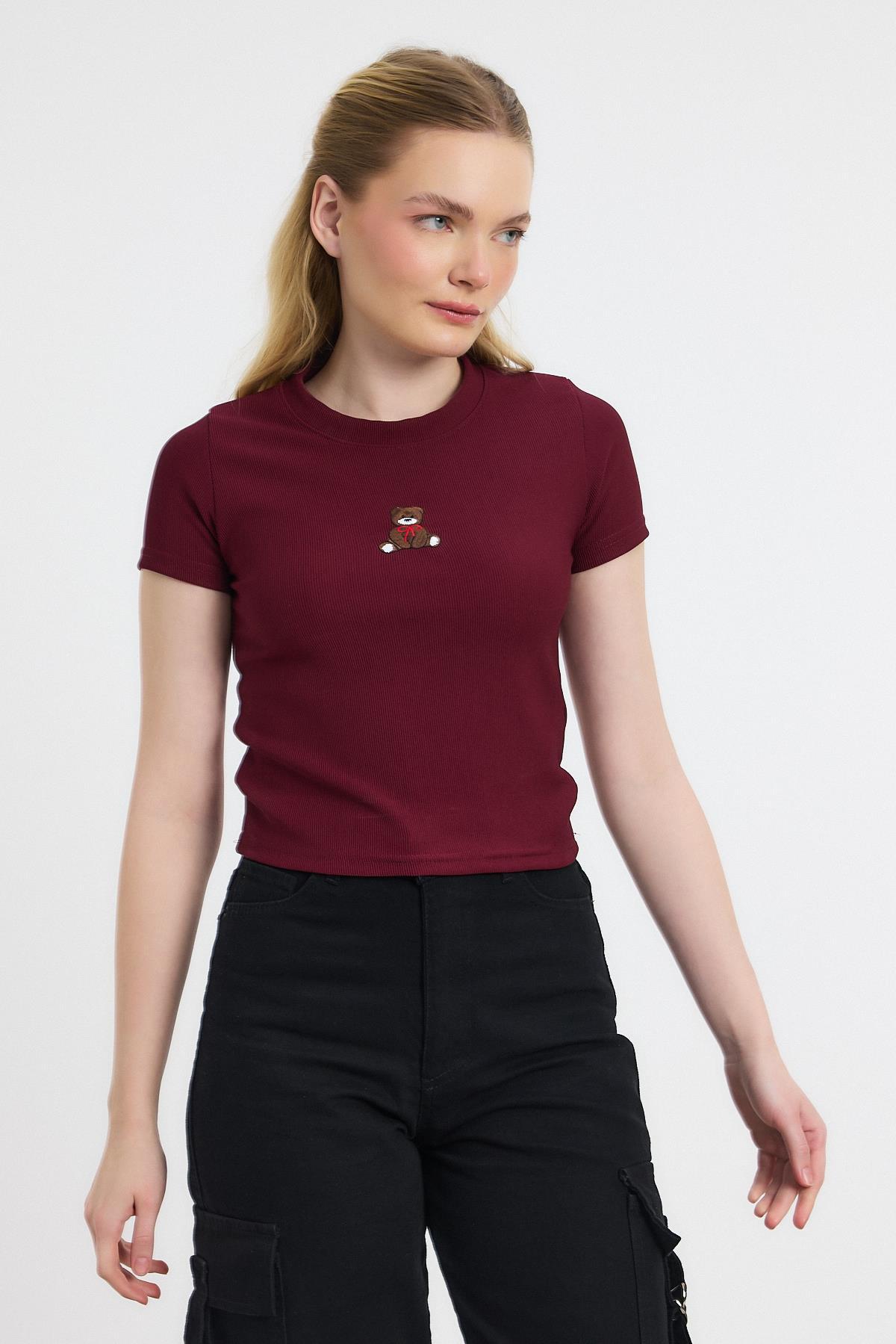 Bordo Ayıcık Nakışlı Kısa Kol Bluz 2199 