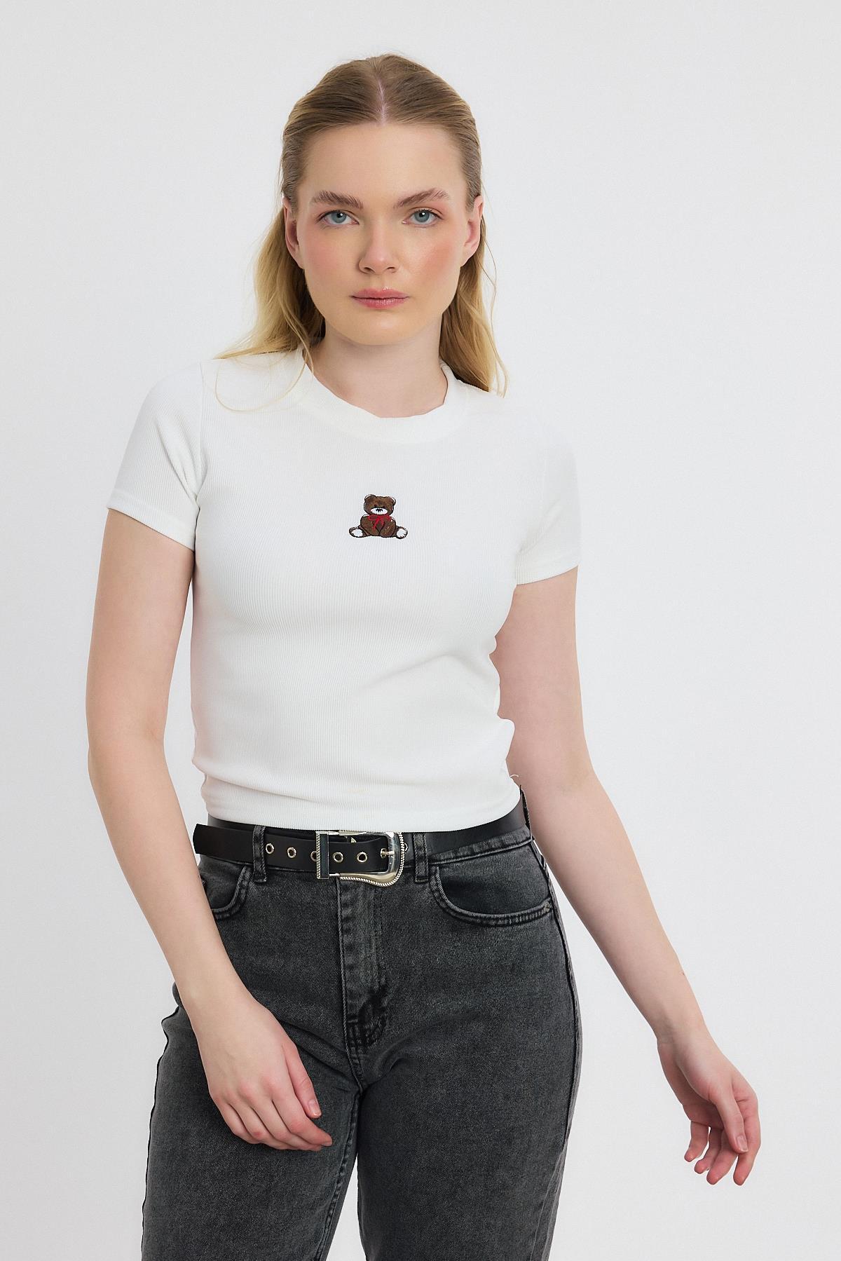 Ekru Ayıcık Nakışlı Kısa Kol Bluz 2199 - 6