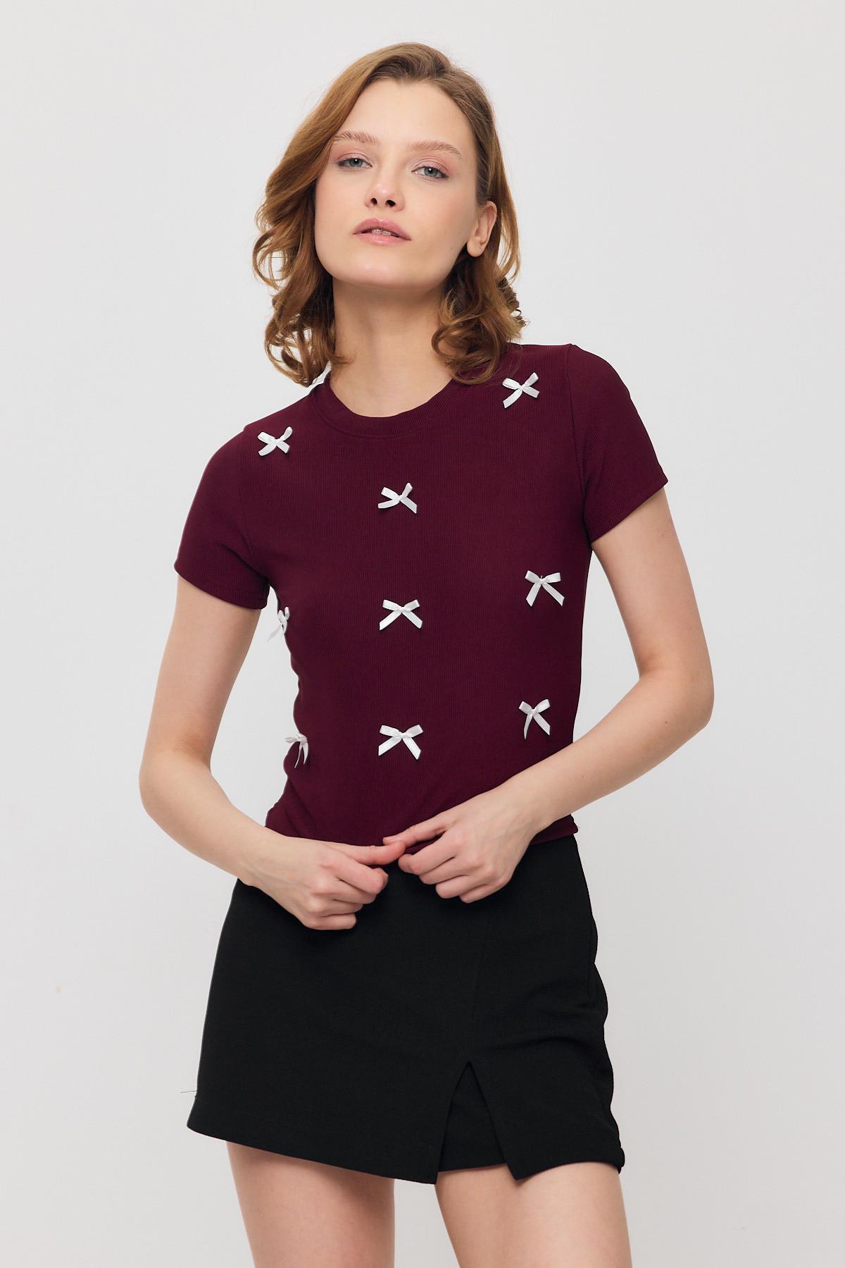 Bordo Kurdele Detay Kısa Kol Tişört 2202 - 3
