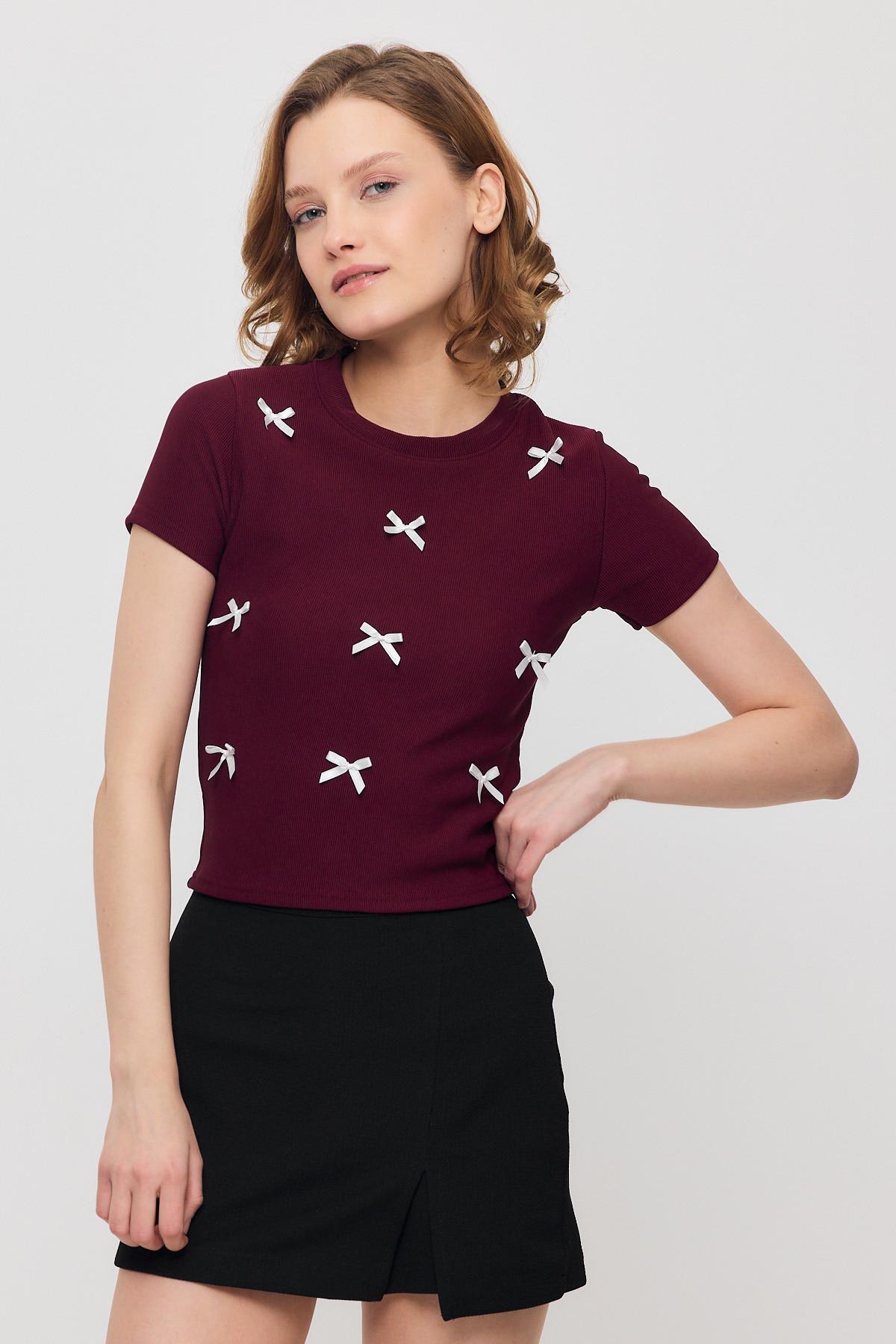 Bordo Kurdele Detay Kısa Kol Tişört 2202 - 6