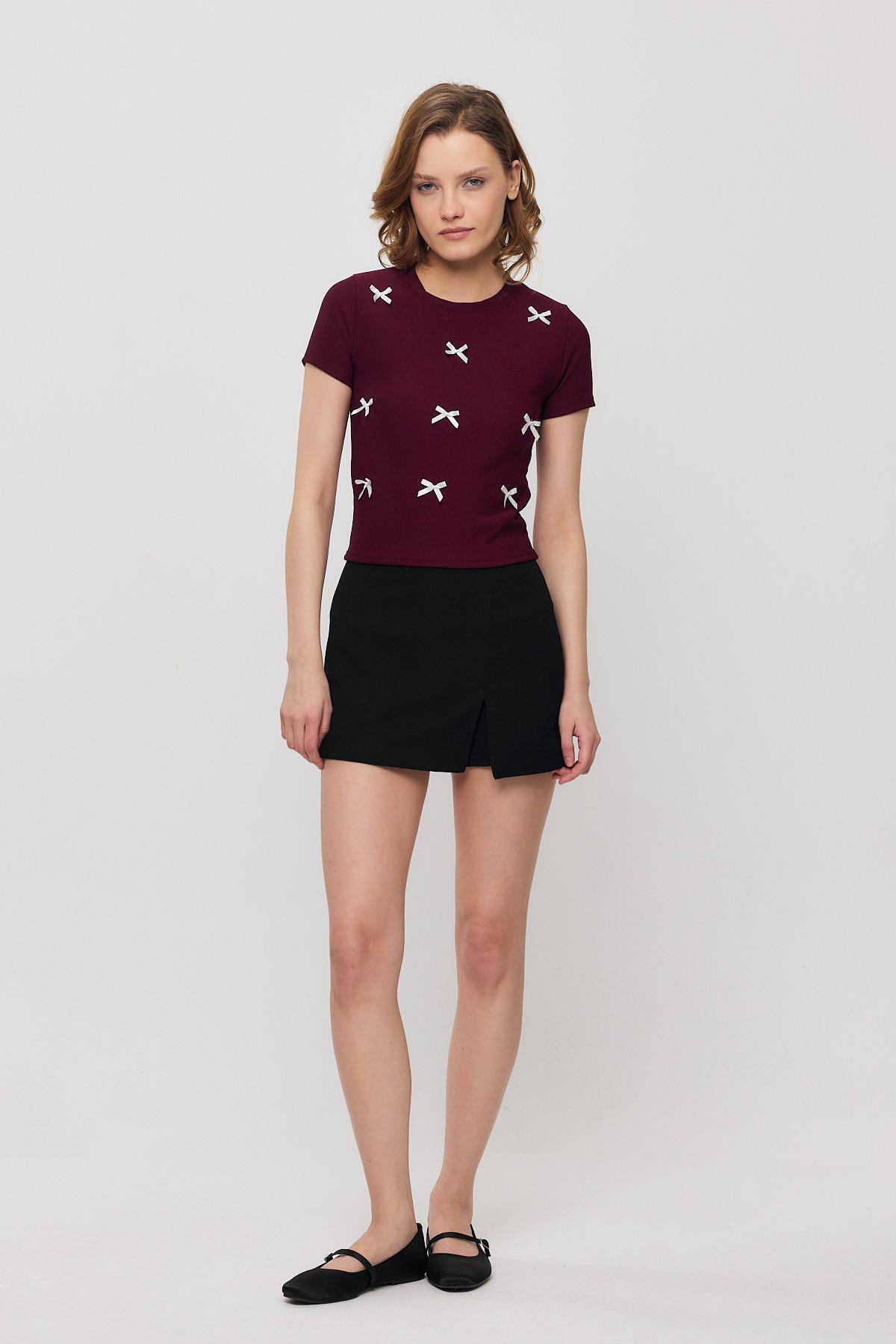 Bordo Kurdele Detay Kısa Kol Tişört 2202 - 8