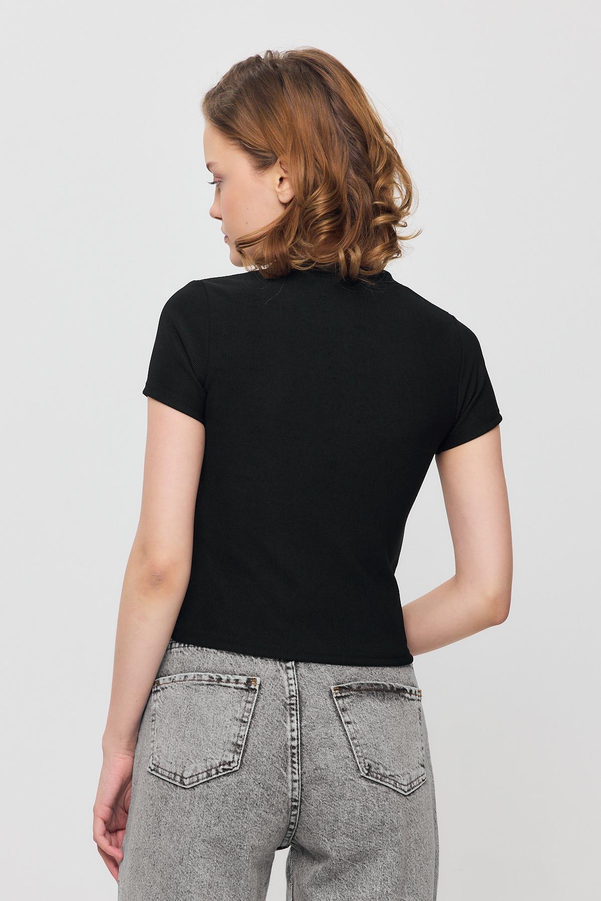 2202 Kurdele Detay Kısa Kol Tişört Siyah - 5