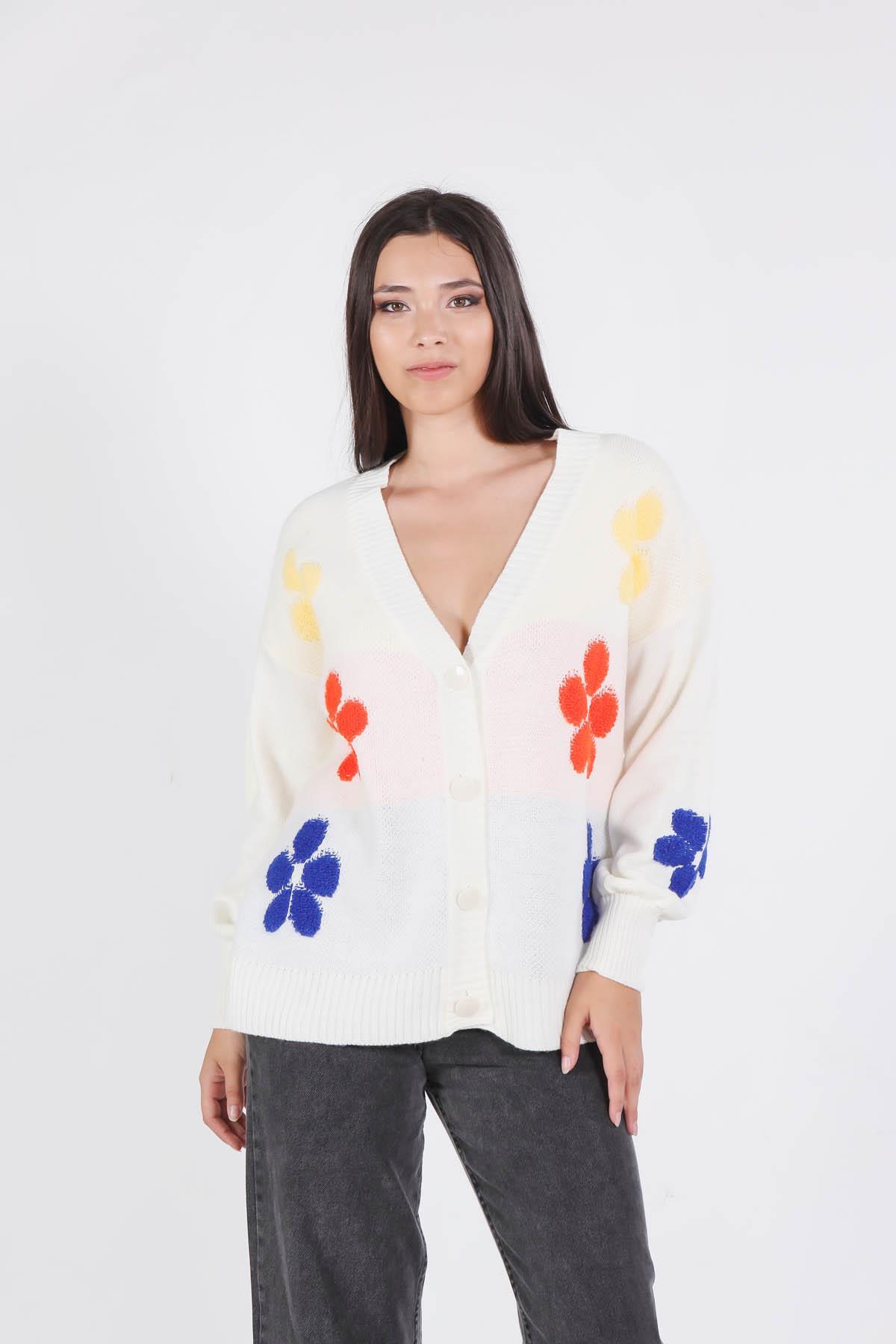 2208 Çiçek Nakışlı Balon Kol Hırka Ekru 