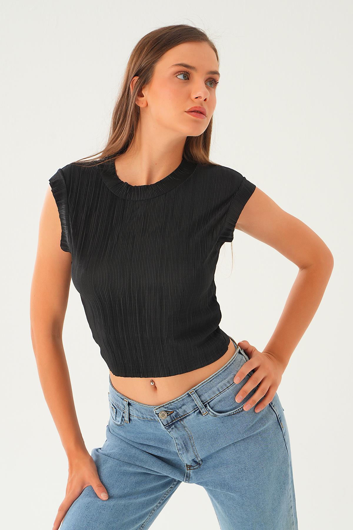 221 Sıfır Kol Pliseli Tişört Siyah - 4