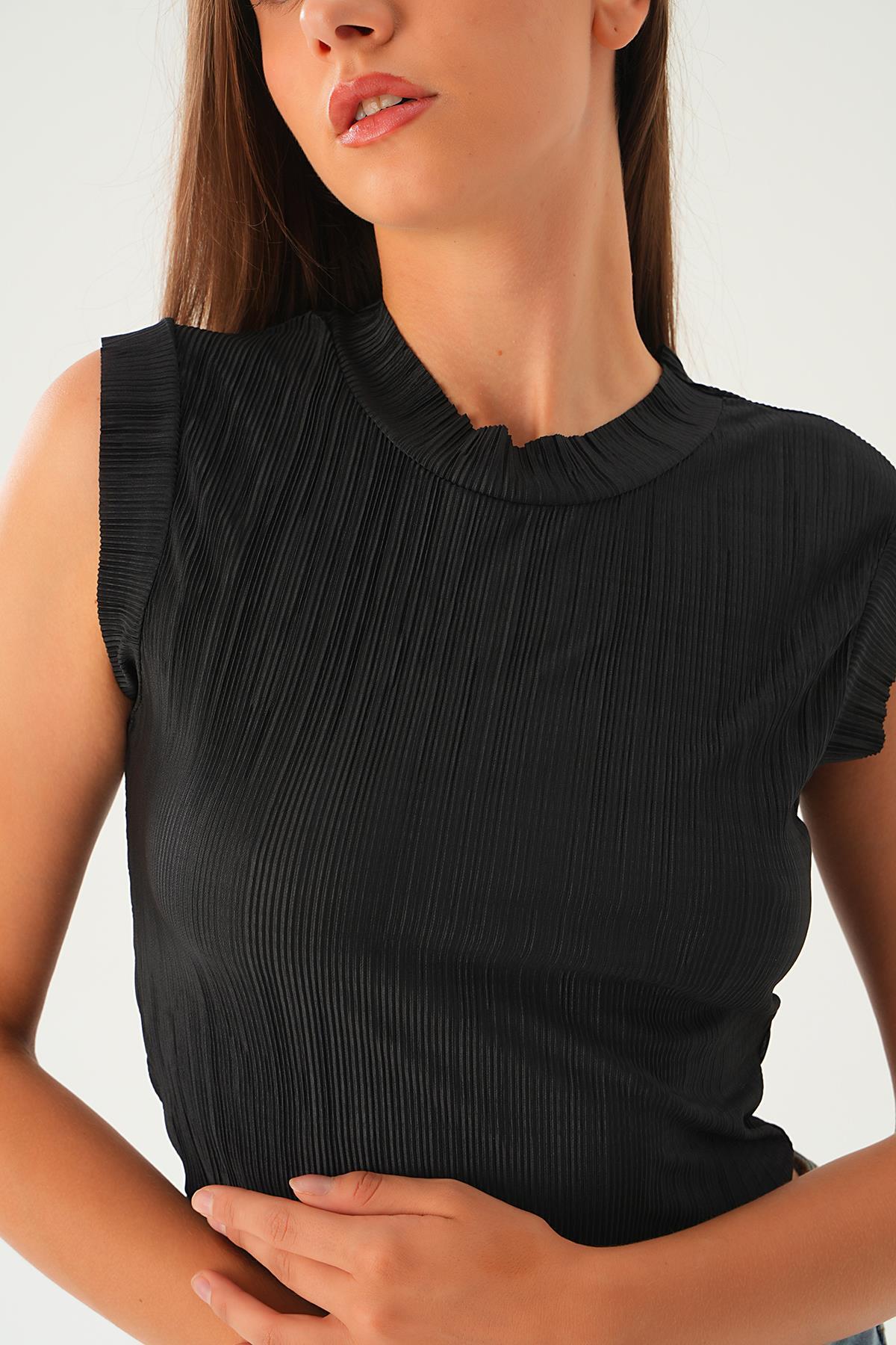 221 Sıfır Kol Pliseli Tişört Siyah - 6