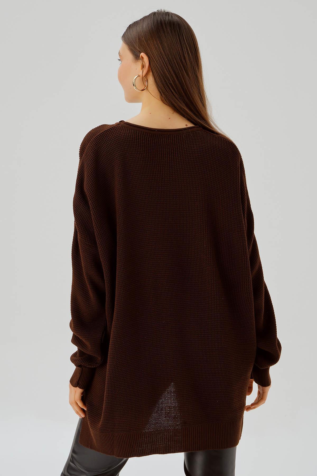 2210 Bisiklet Yaka Yırtmaçlı Kazak Kahve - 5