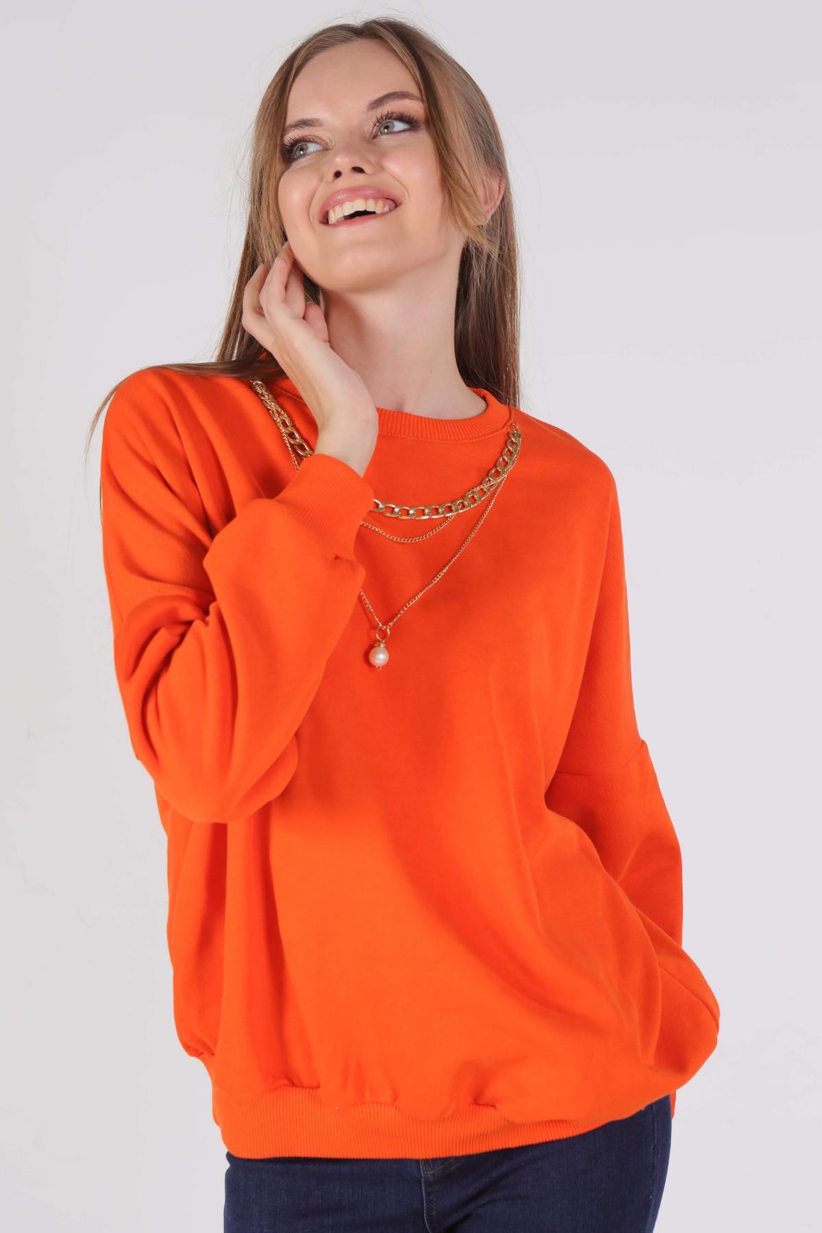 221128 Zincir Kolye Detay Sweat Orange 