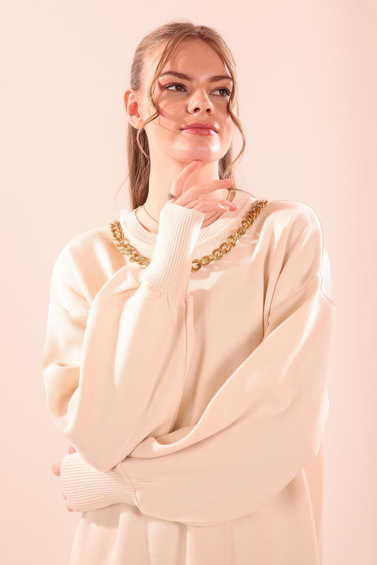 22177 Zincir Aksesuarlı Balon Kol Kazak Ekru 