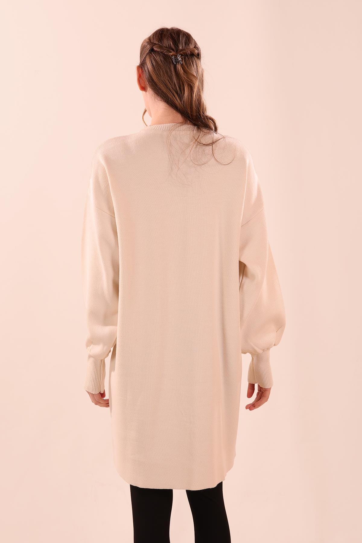 Ekru Zincir Aksesuarlı Balon Kol Kazak 22177 - 4