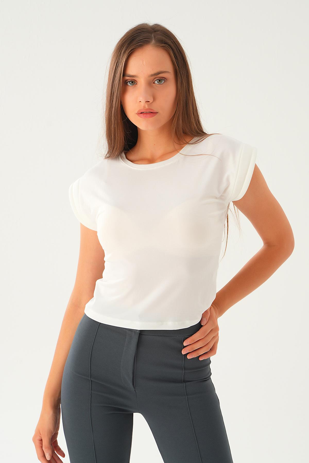 Ekru Kolları Vatkalı Sandy Tişört 222 