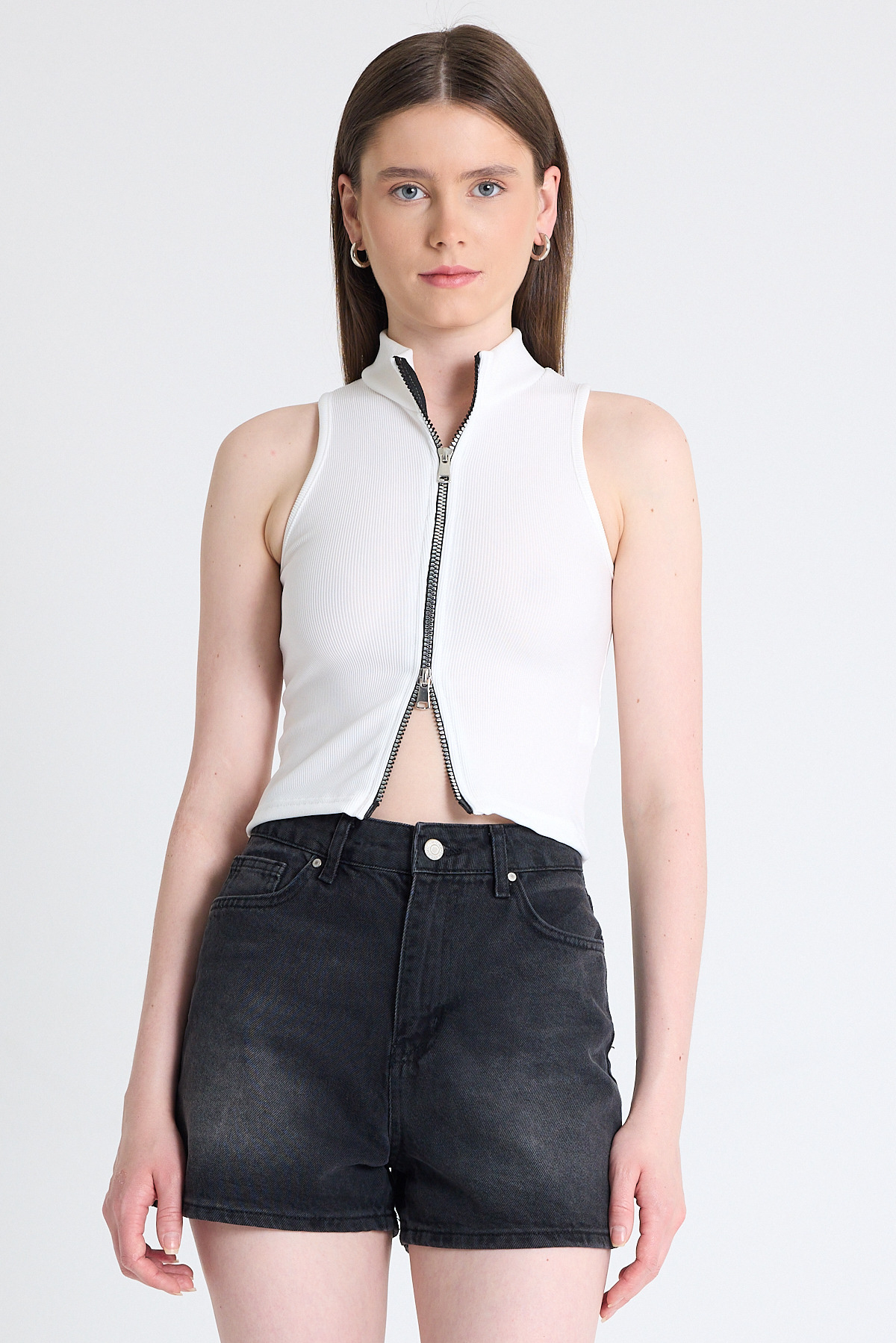 Beyaz Fermuar Detaylı Kolsuz Crop Bluz 2226 - RAYS