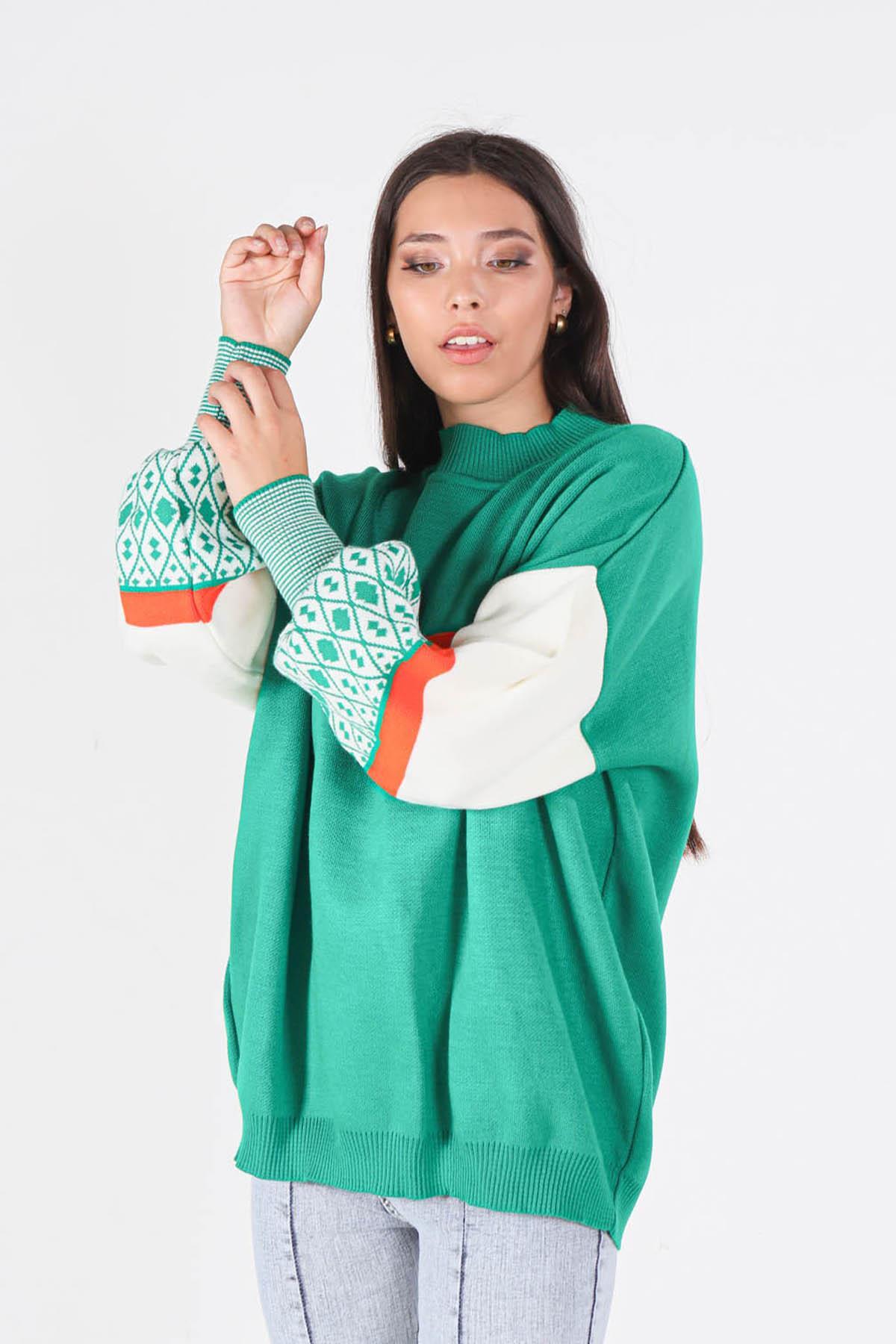 Benetton Yeşili Kol Desenli Kazak 2266 - 2