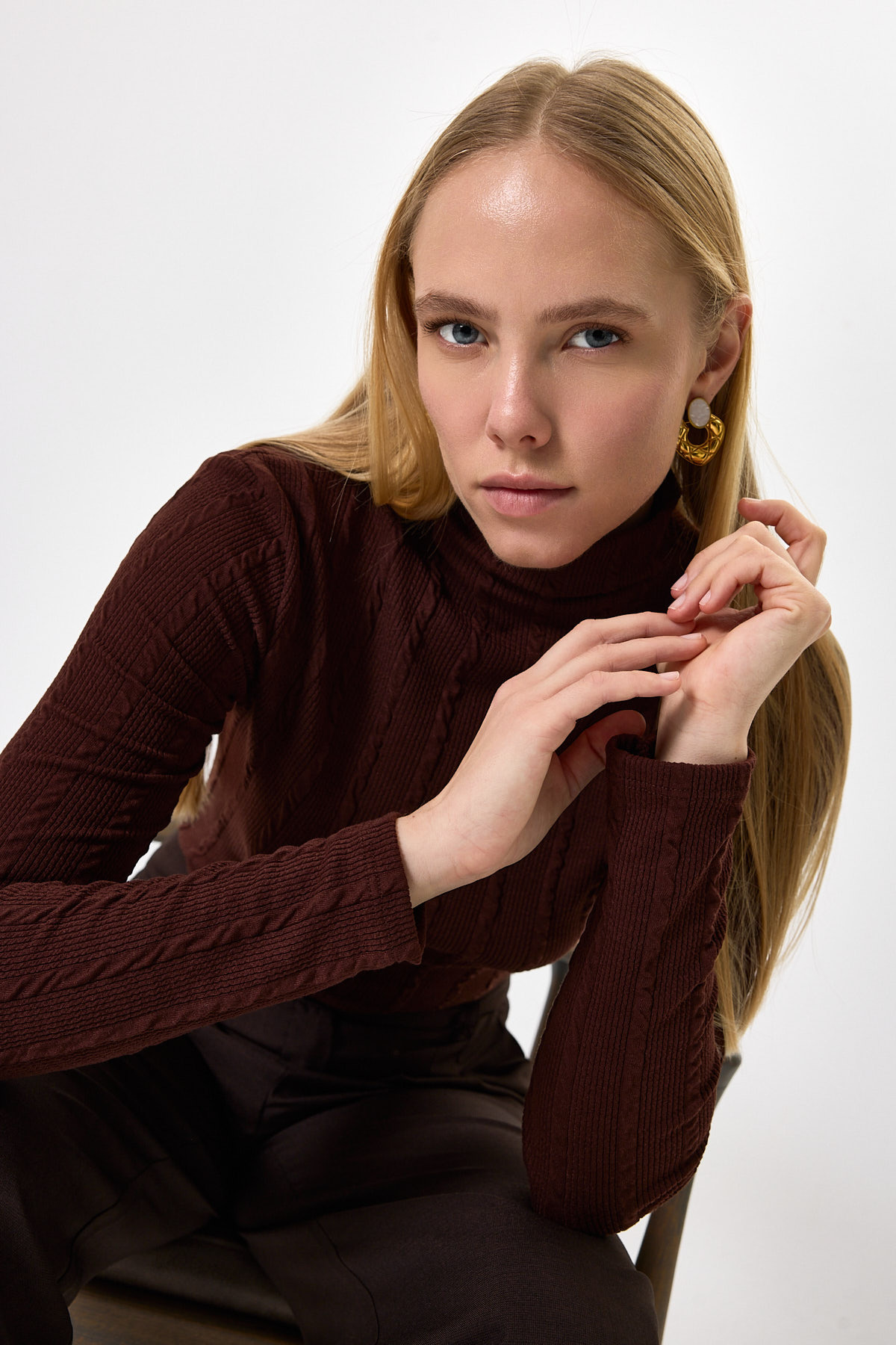 Kahverengi Ajurlu Örgü Desenli Dik Yaka Kadın Bluz 2289 - 7